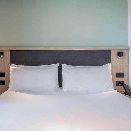 Hotel Mistral St Julian'S, Affiliated By Melia Saint Julian's Екстериор снимка