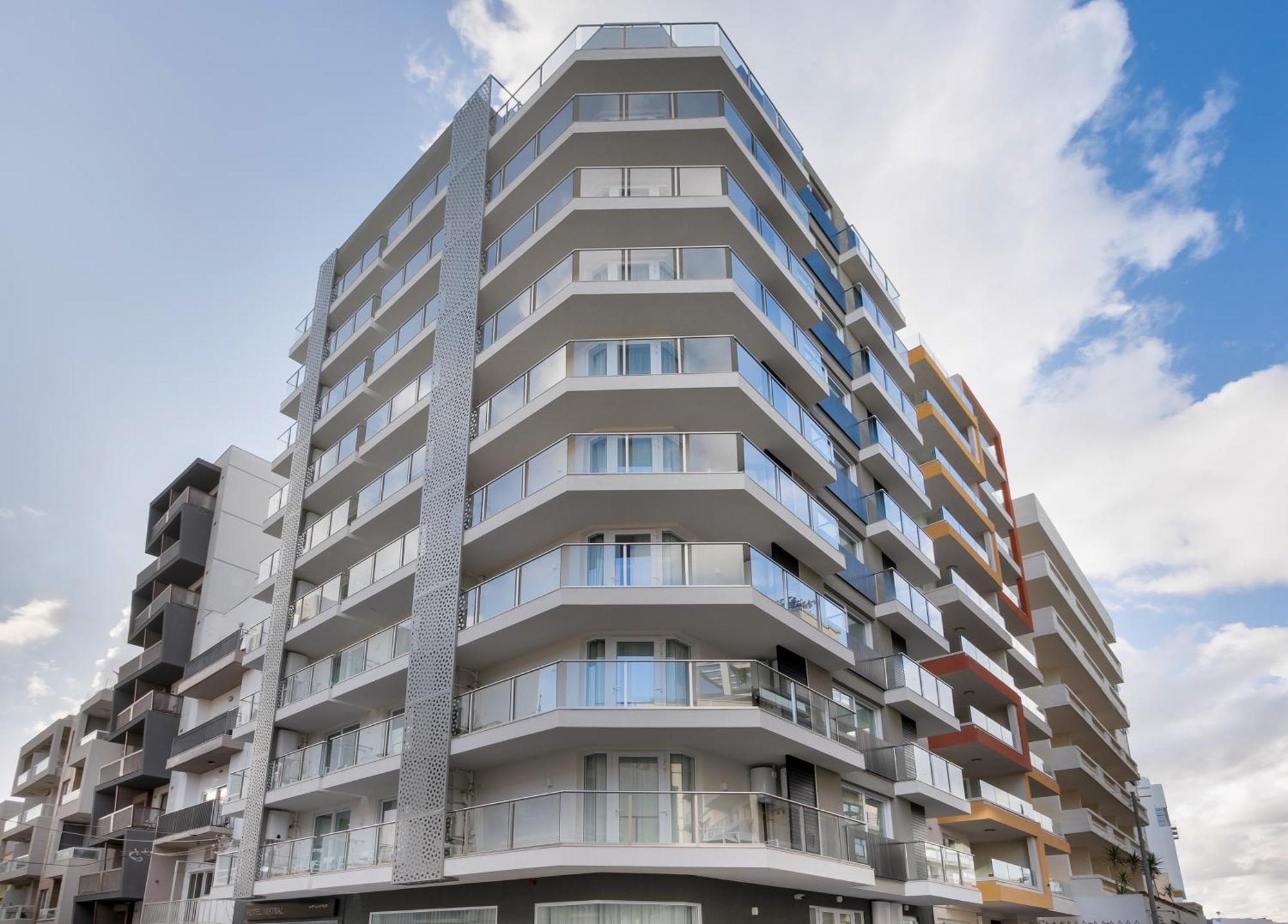 Hotel Mistral St Julian'S, Affiliated By Melia Saint Julian's Екстериор снимка